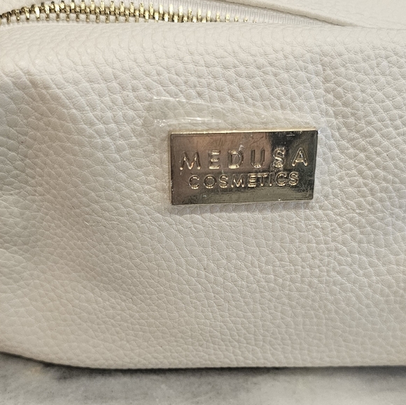 Set Off 2 Eggshell White Gold makeup bag cosmetic case - Picture 3 of 6